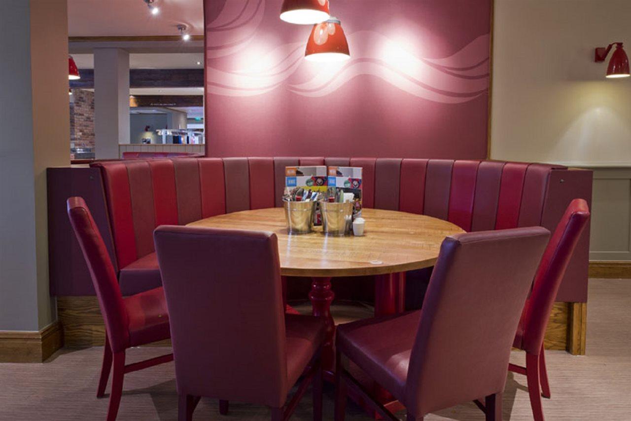 Premier Inn Sheffield/Barnsley Kültér fotó